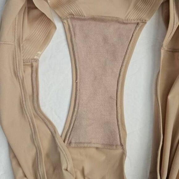 SKIMS HI CUT BRIEF PANTY NWT - Picture 10 of 10